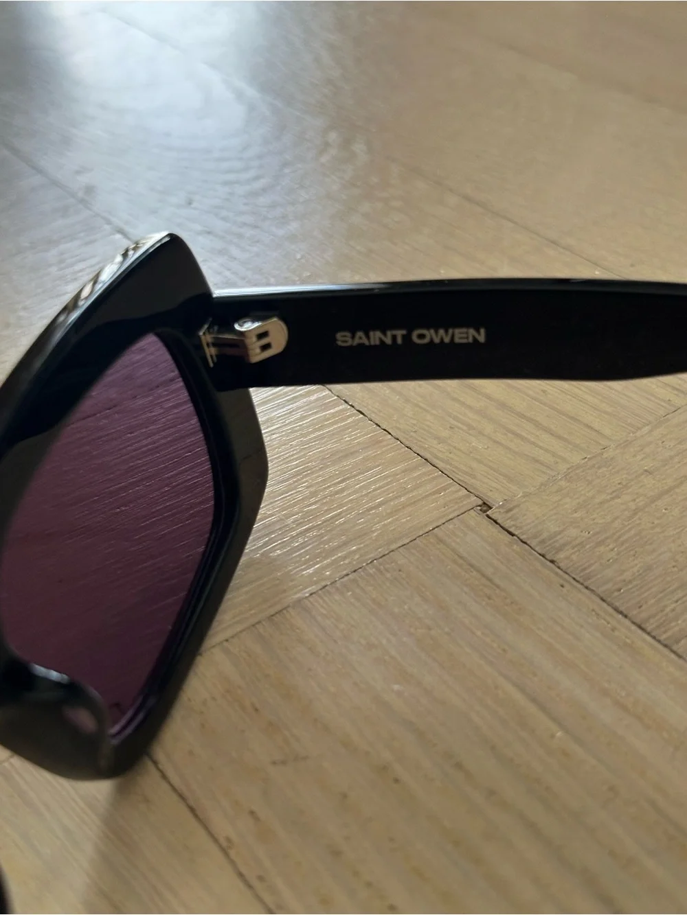 Saint Owen Women’s Copycat Black Grey Cat Eye Sunglasses Like New